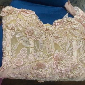 i am selling my prom dress